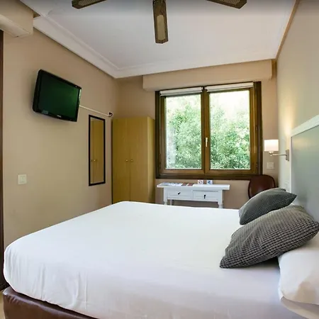 Monte Ulia Hotel *